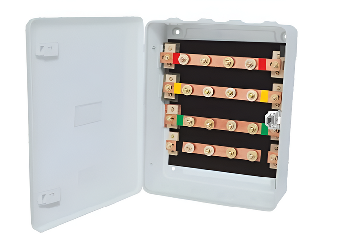 200 A Copper Busbar Chamber (3-Phase + Neutral) – High-Current Distribution Enclosure