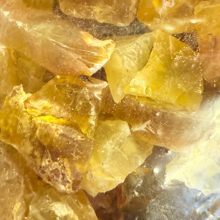 Honey Opal, Kigoma, Tanzania, 1 Kilo Bag, great for cabbing and faceting, (see close-ups in photos), polishes really well, if you want to see how polished cabs from this material looks reach out, also good for retailing and selling at shows