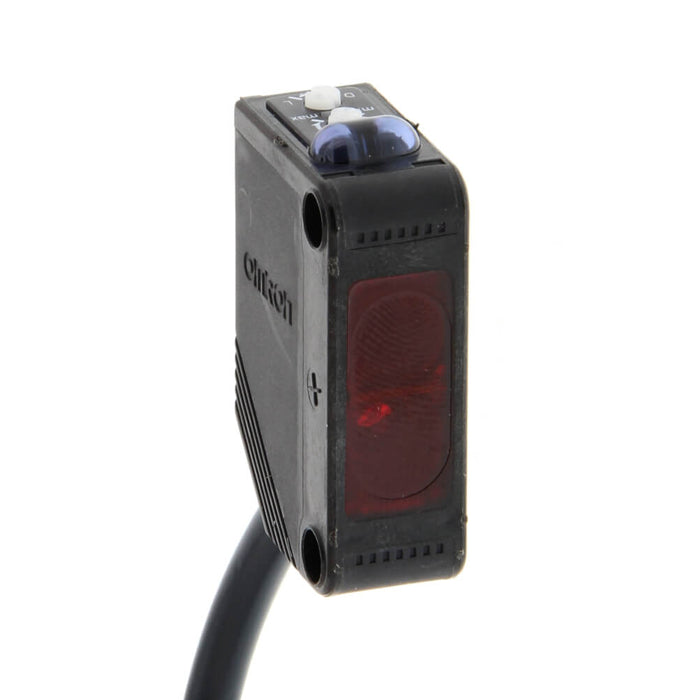 Omron E3Z-D66 Diffuse Photoelectric Sensor 12-24 VDC NPN Light-ON/Dark-ON 100 mm Range M8 Connector
