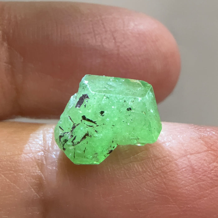 Tsavorite Crystal, 5.84ct, Merelani. Tanzania, Untreated Unheated