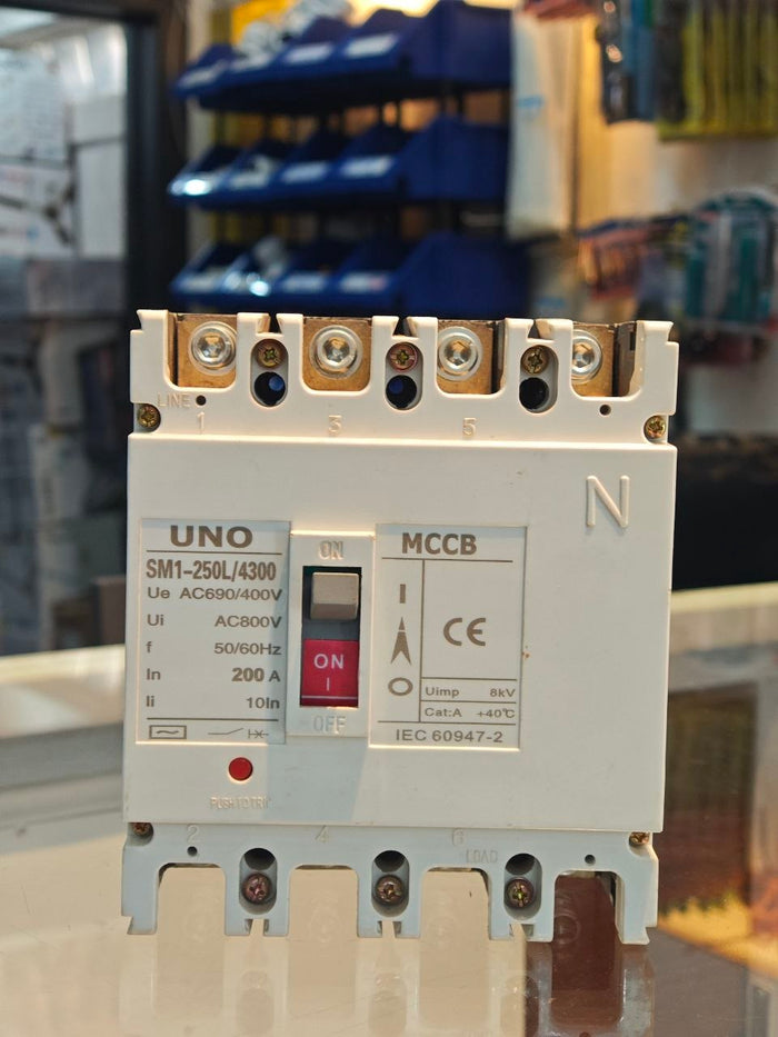 UNO 4-Pole 630A Molded Case Circuit Breaker (MCCB) Thermal Magnetic 415V IEC/EN 60947-2