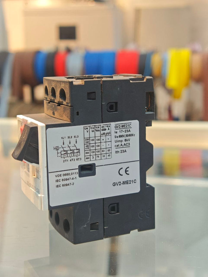 UNO Motor Circuit Breaker GV2 3P 0.1–0.16A Thermal Magnetic Screw Clamp